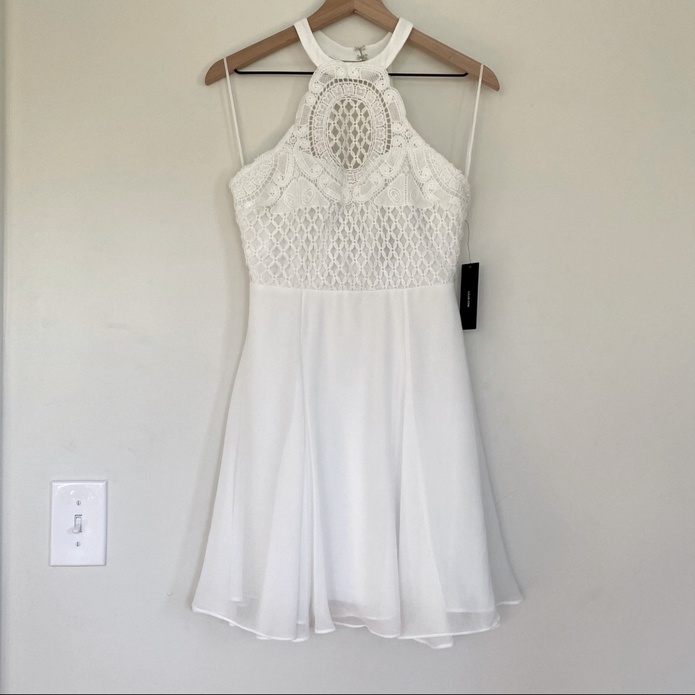 Lulu’s | White Dress | Size: M